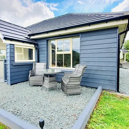 Brand New 2 Bedroom Overlooking Bay Estuary Hébergement de vacances *