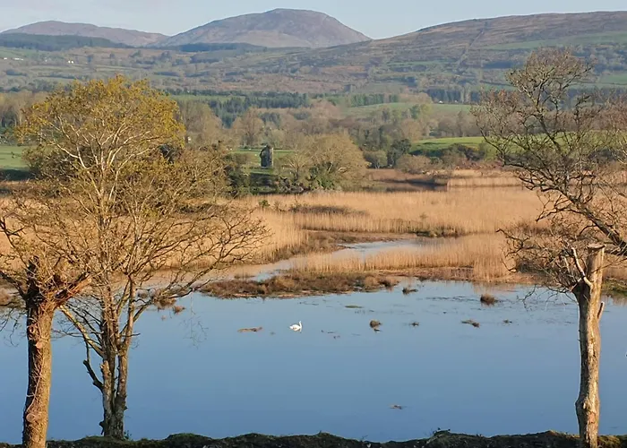 Brand New 2 Bedroom Overlooking Bay Estuary Dom wakacyjny Kenmare