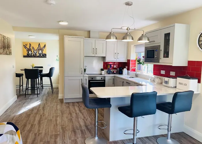 Brand New 2 Bedroom Overlooking Bay Estuary