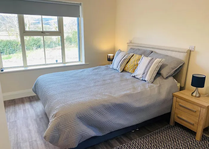 Brand New 2 Bedroom Overlooking Bay Estuary Dom wakacyjny