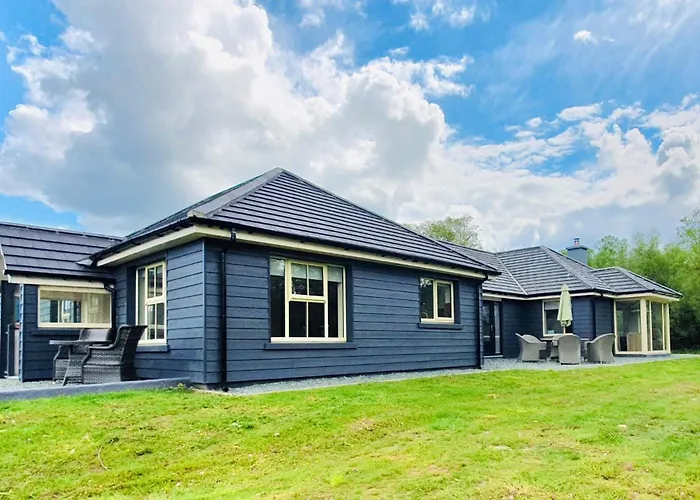 Brand New 2 Bedroom Overlooking Bay Estuary Dom wakacyjny Kenmare